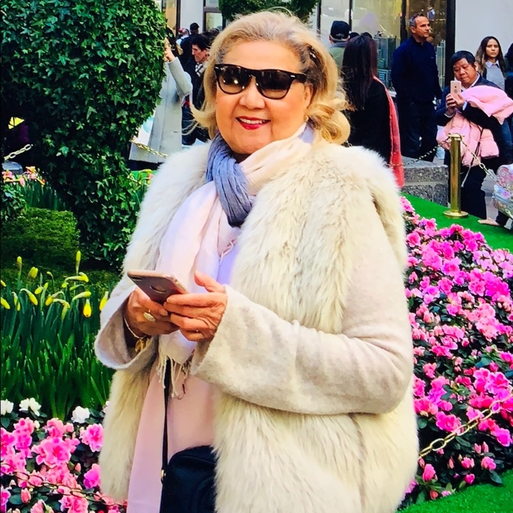 Meet your Posher, Ana